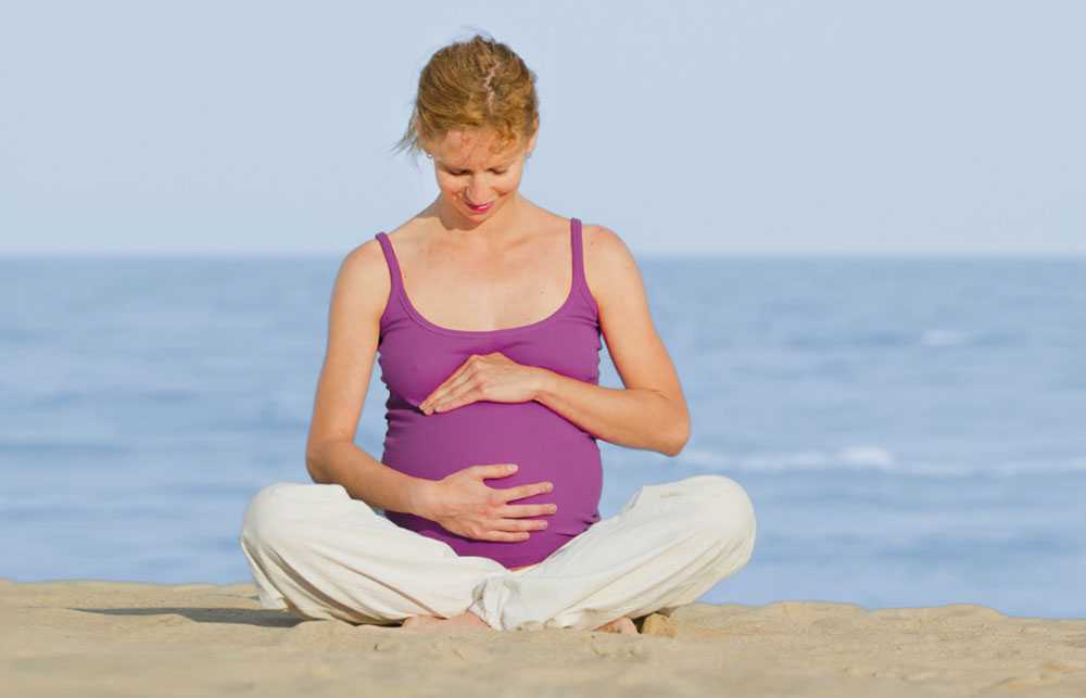 Можно ли беременным загорать на солнце. Солнечные ванны с беременными. Фото беременной на море. Фотосессия беременной на море.