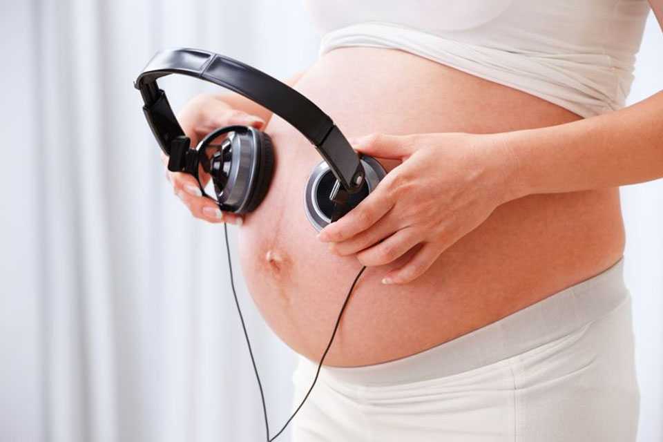 Какую музыку можно слушать беременным женщинам