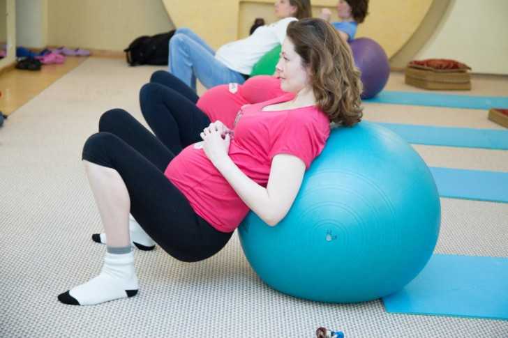 Гимнастика для беременных 3 триместр – комплекс упражнений в домашних условиях