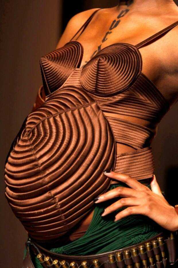 Дефиле в положении: беременные модели, которые выходили на подиум - zefirka