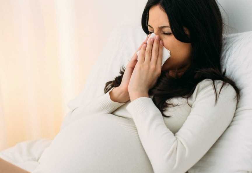 Простуда при беременности в 1, 2 и 3 триместре - как лечить