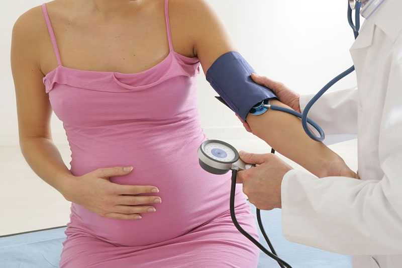 Повышенное давление при беременности требует пристального внимания