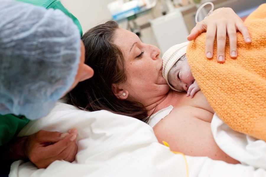 В каком возрасте женщине лучше рожать первого ребенка? | здоровая жизнь | здоровье | аиф аргументы и факты в беларуси