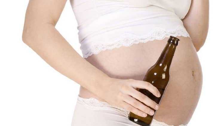 Можно ли беременным женщинам пить пиво и другие алкогольные напитки