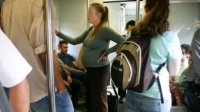 Как беременной получить место в транспорте? - parents.ru