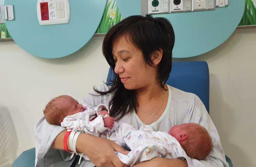 Женщина в китае родила двойню от разных мужчин | forpost