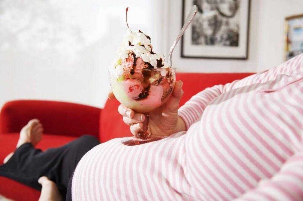 Можно ли беременным есть мороженое